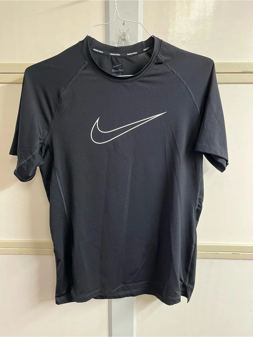 Nike Men’s Black Rash Guard with White Swoosh
